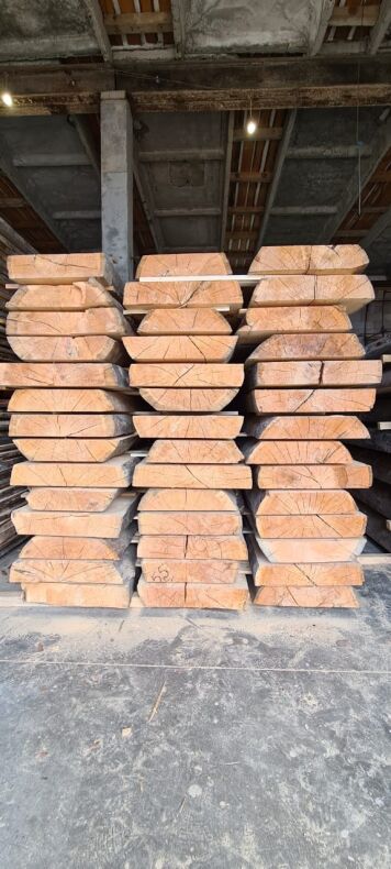 Доска необрезная из сосны Кело (150-300мм)